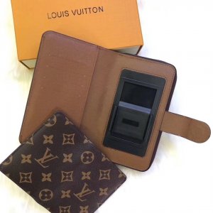 【ルイヴィトン】 贅沢 ブランド Louis Vuitton iPhone 11 /XS/8/7/6 ケース 芸能人愛用[#061315]